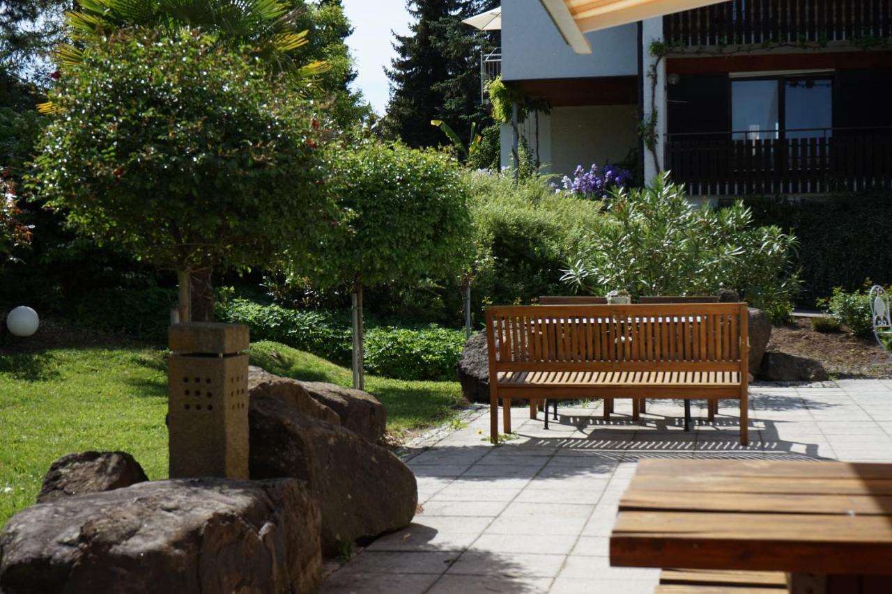 Gaestehaus Am Fuerstweg Heuchelheim-Klingen Ngoại thất bức ảnh